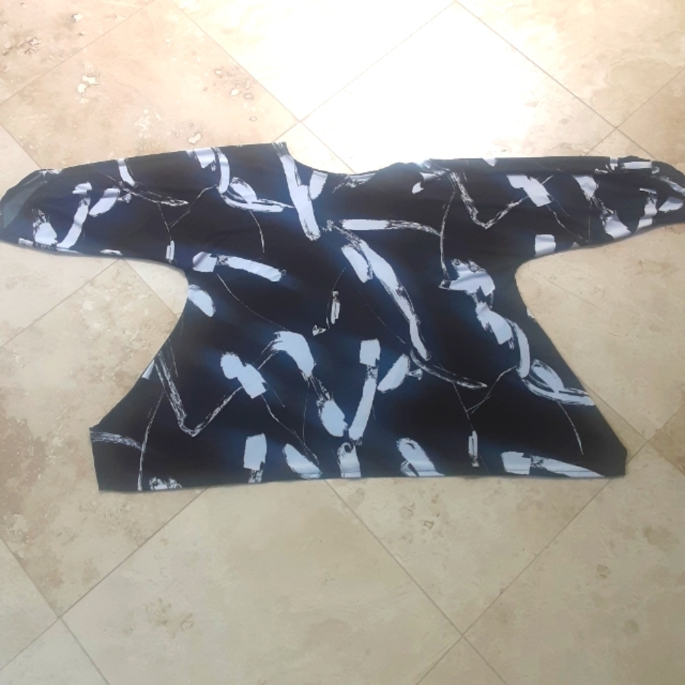 Yon Design Brush Stroke Print Top, Barely Pre-Worn Nearly New Condition